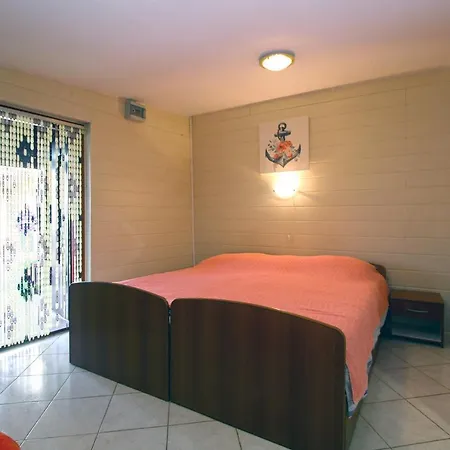 Apartment 1112 *